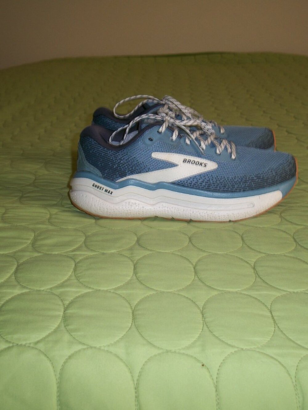 Brooks Women`s Brooks Ghost Max 2 Shoes Size 7